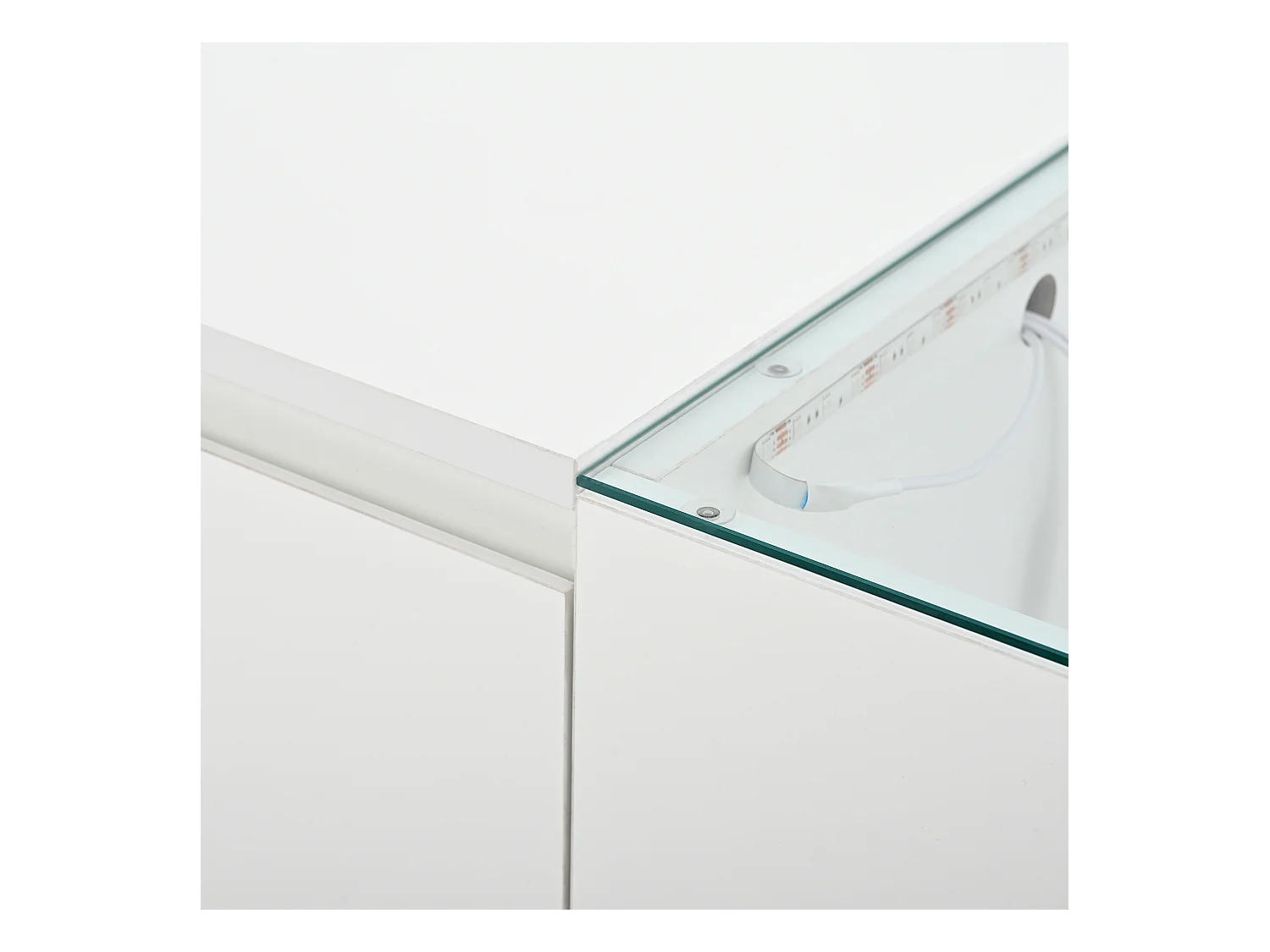 Table basse blanche avec 2 tiroirs de rangement, panneaux latéraux en verre et éclairage LED