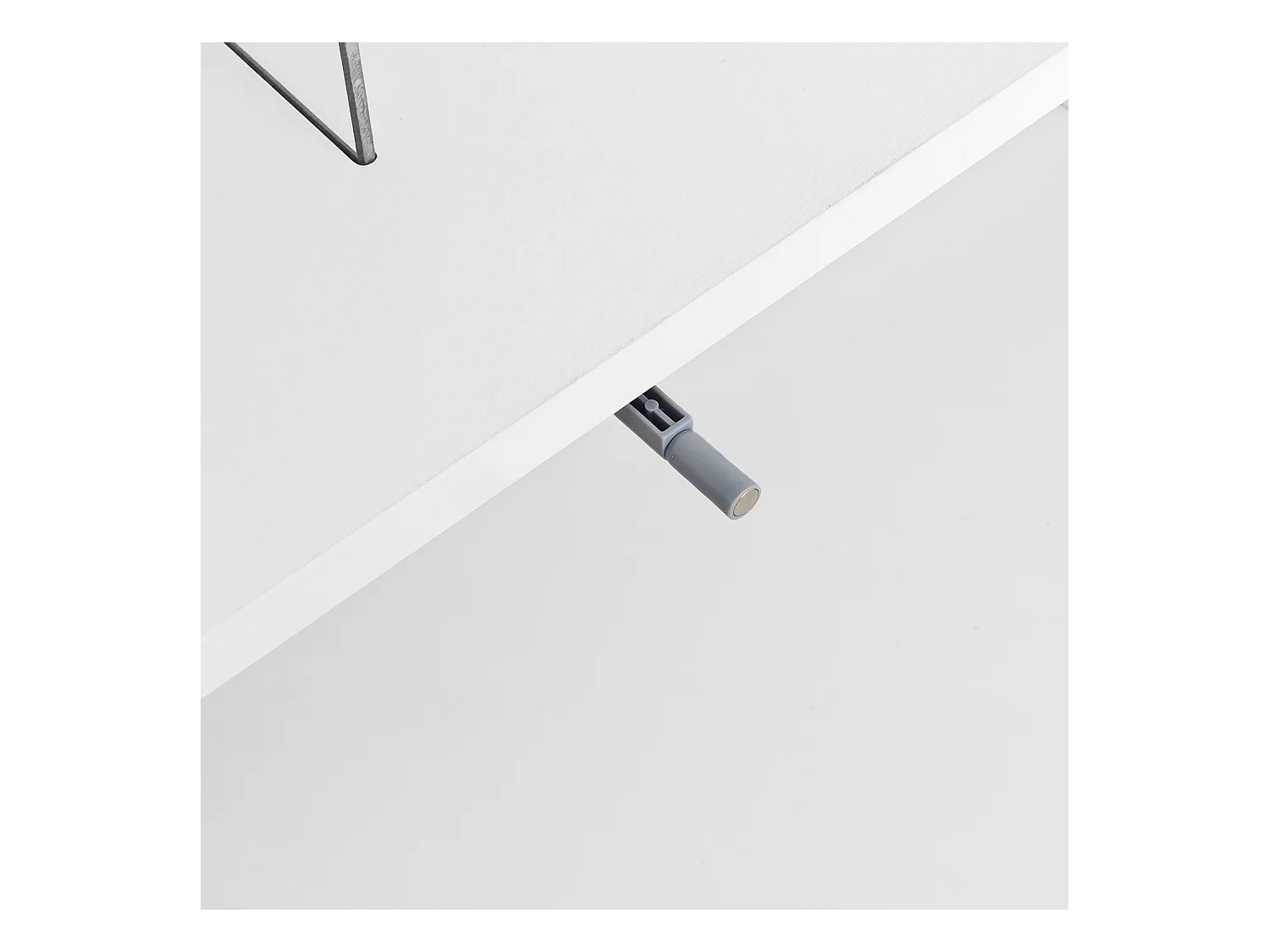 Table basse blanche brillante avec 2 tiroirs et compartiments ouverts, éclairage LED - 95x50x42,5 cm