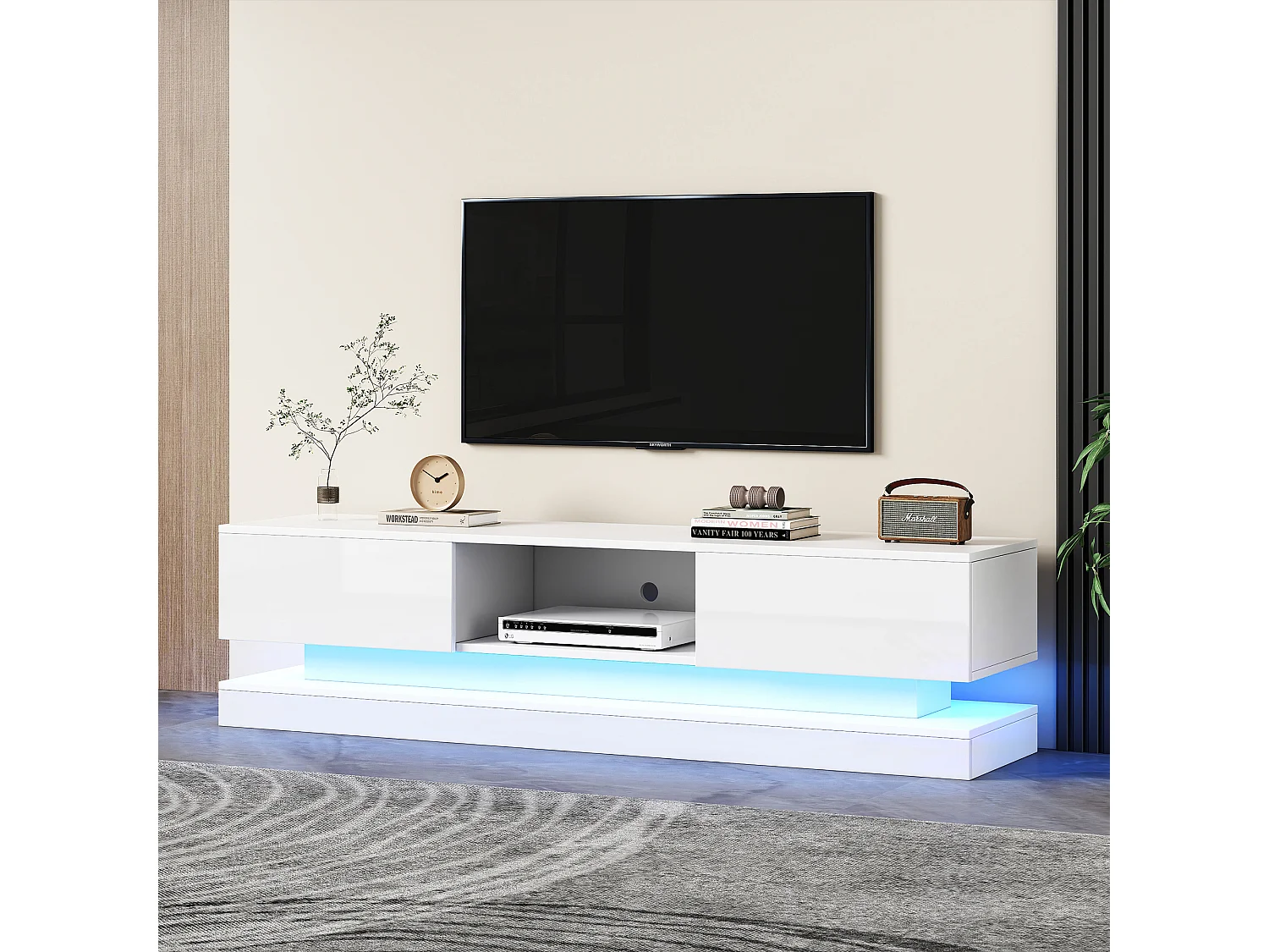 Meuble TV blanc avec 2 tiroirs et compartiments de rangement ouverts, éclairage LED