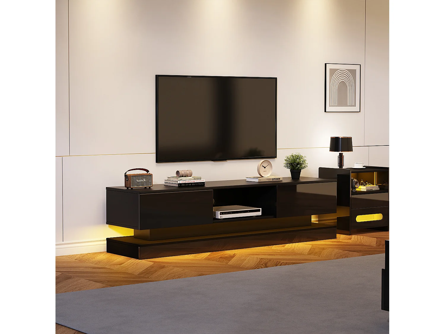 Meuble TV noir avec 2 tiroirs et compartiments de rangement ouverts, éclairage LED