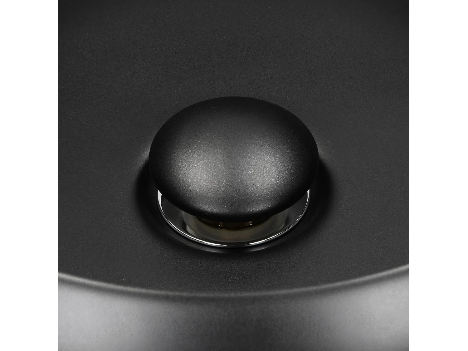 Lavabo á poser céramique noir trop-plein et garniture de vidage 415x365x130 mm