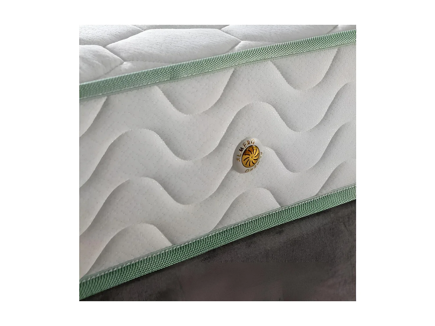 Matelas Almero Natura /160x200/ressorts et alèses/blanc