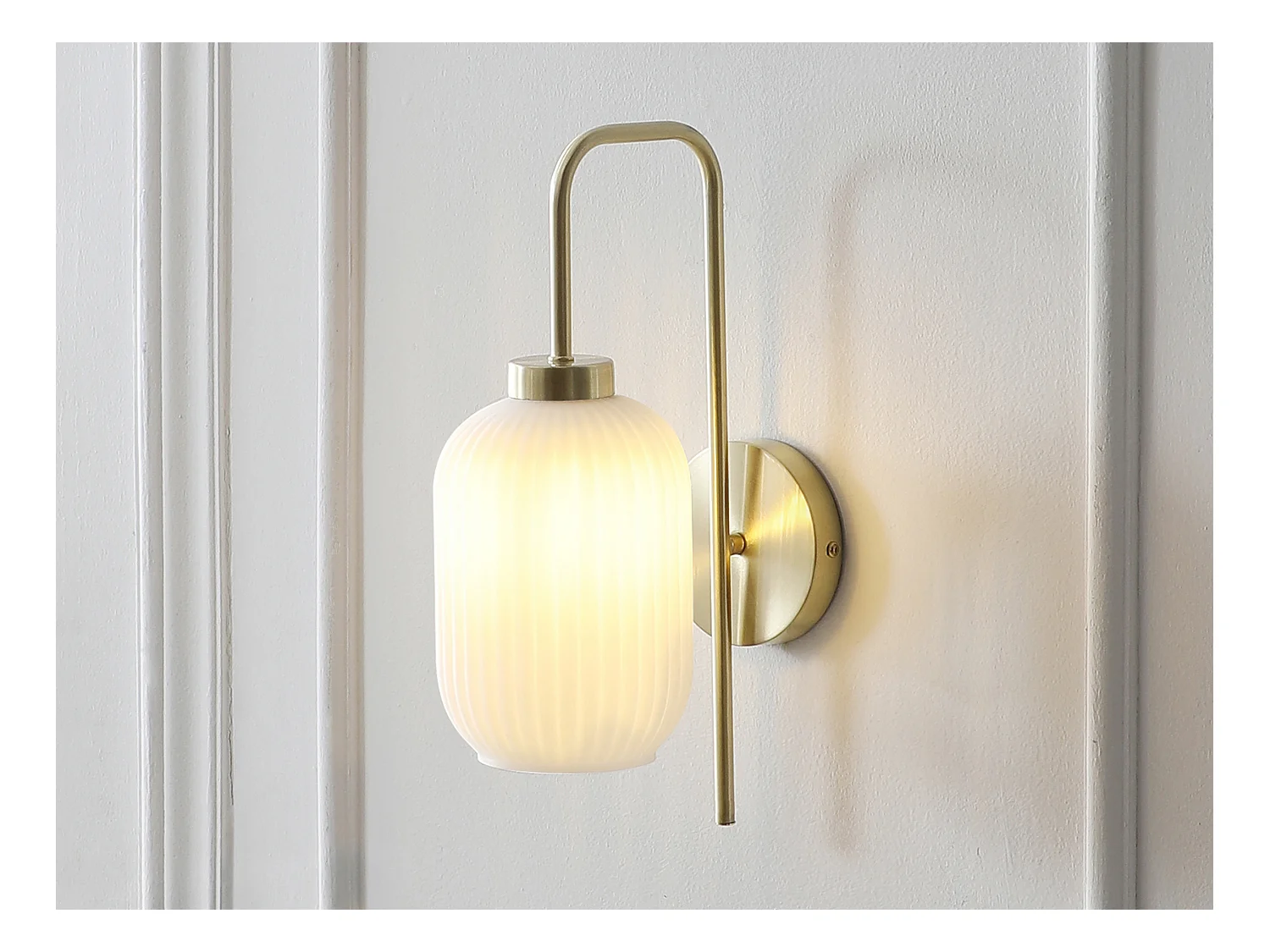 Juego de 2 apliques de pared en latón cepillado y vidrio blanco texturizado - L. 25 x Alt. 41 cm - Dorado - LOUXOR