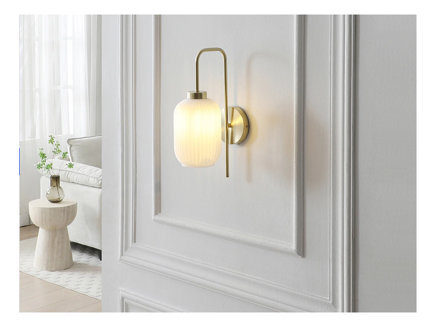 Juego de 2 apliques de pared en latón cepillado y vidrio blanco texturizado - L. 25 x Alt. 41 cm - Dorado - LOUXOR