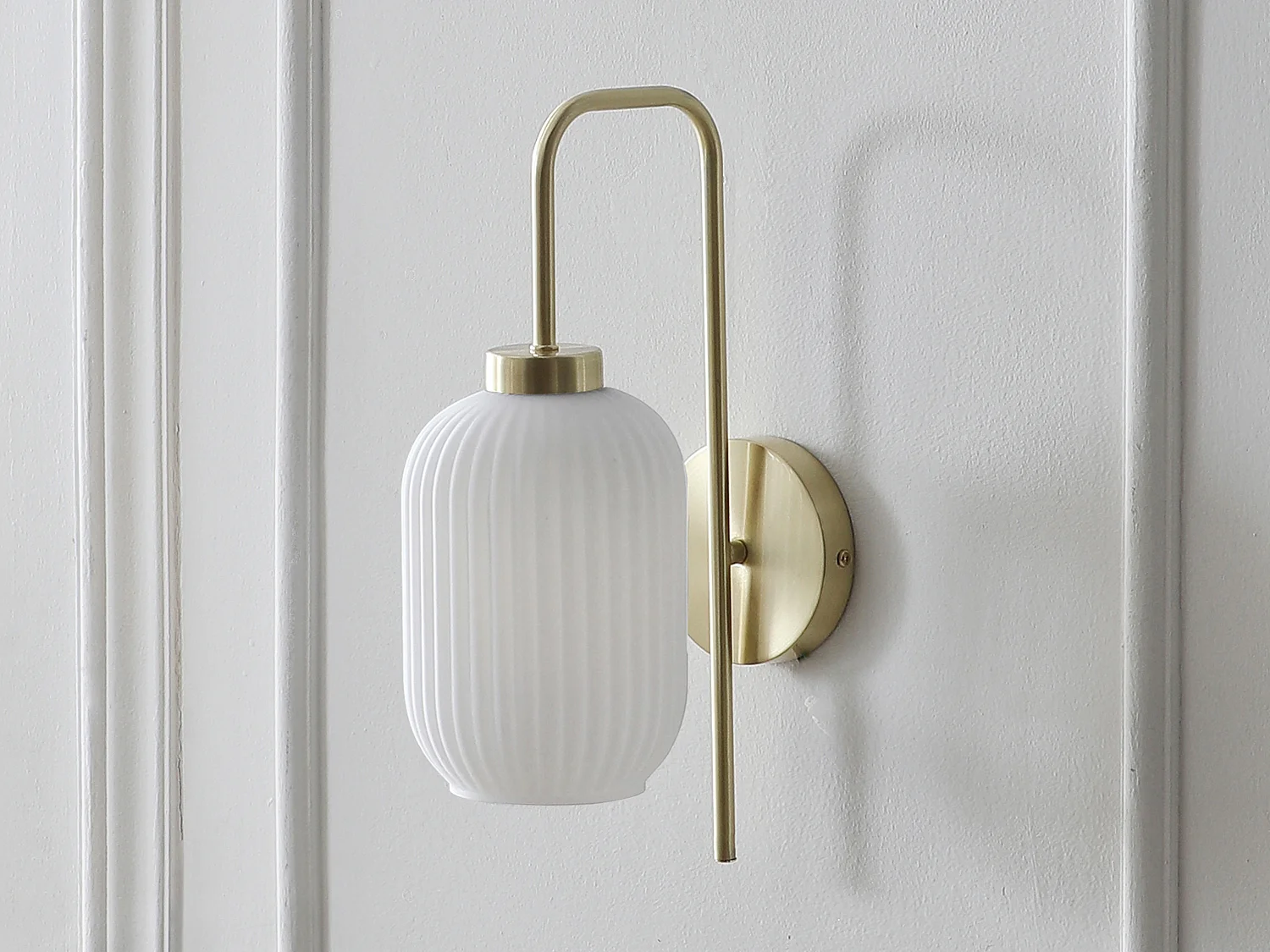 Set di 2 applique da parete in ottone spazzolato e vetro bianco texturizzato - L. 25 x H. 41 cm - Dorato - LOUXOR