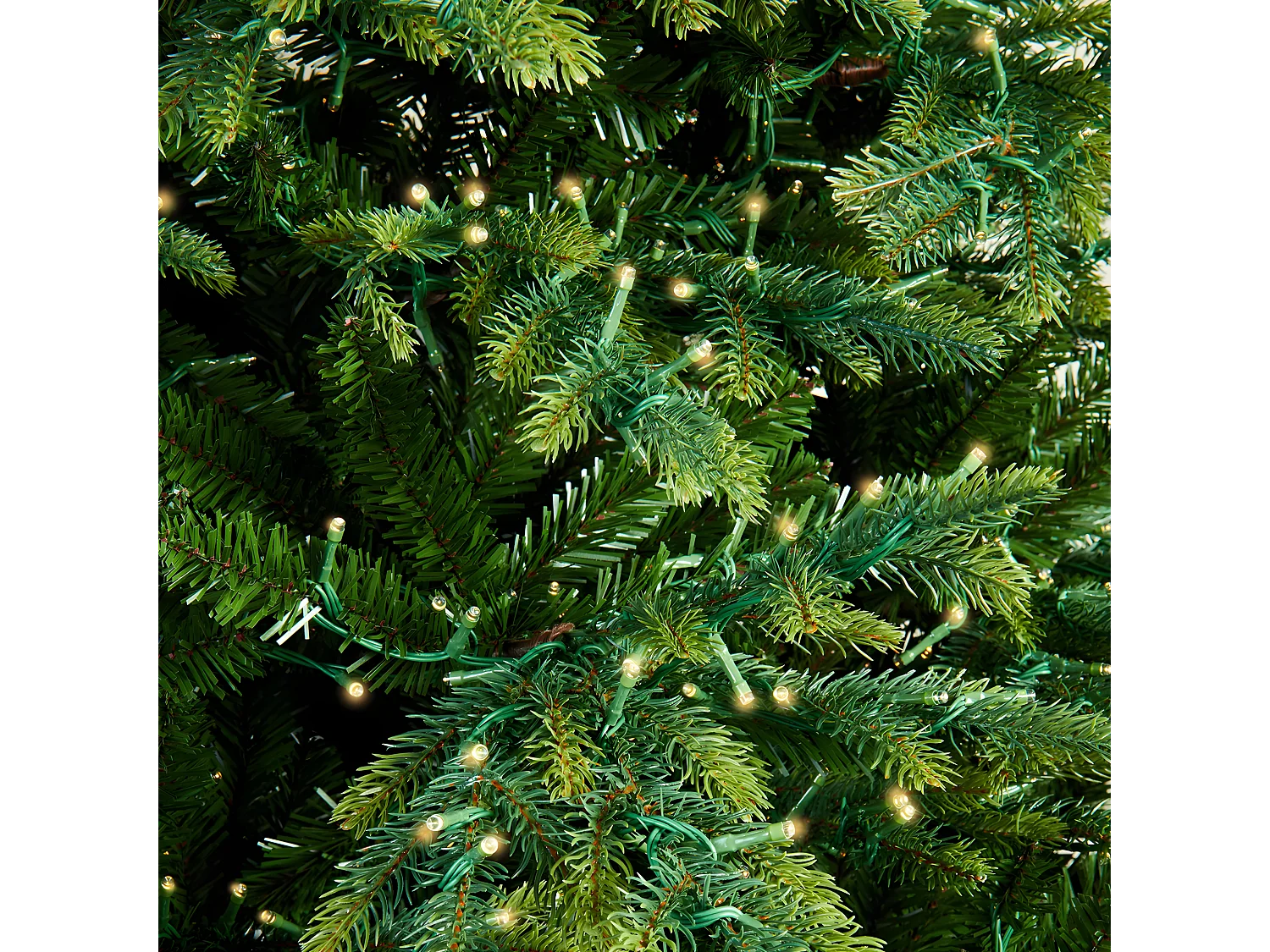 Kerstboom "Rugiada" met LED-verlichting in PE Real Touch-effect + PVC van de hoogste kwaliteit 150 cm