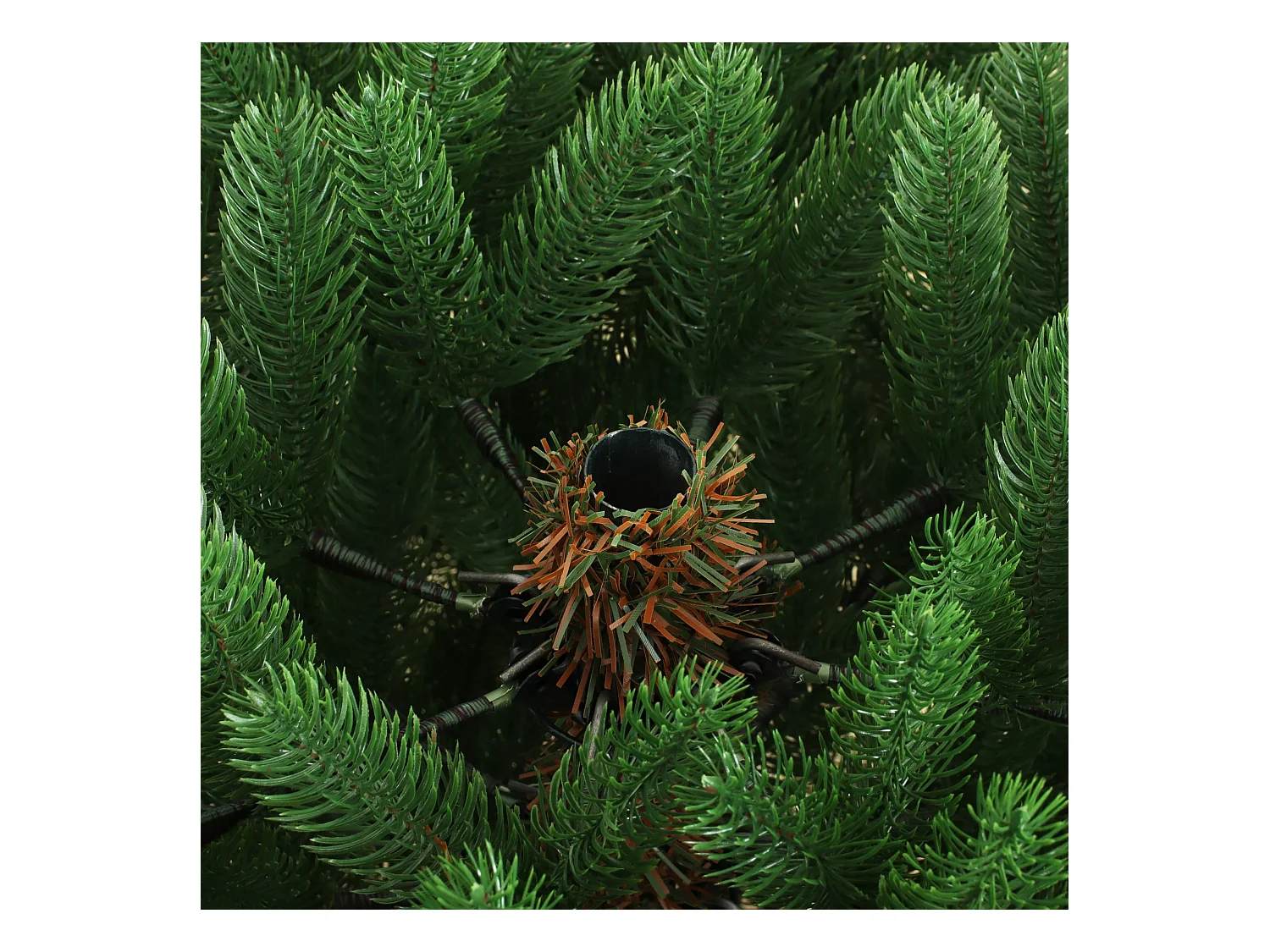 Smukła choinka "Ginger" z efektem Real Touch, wysokość 240 cm, wysoka jakość.