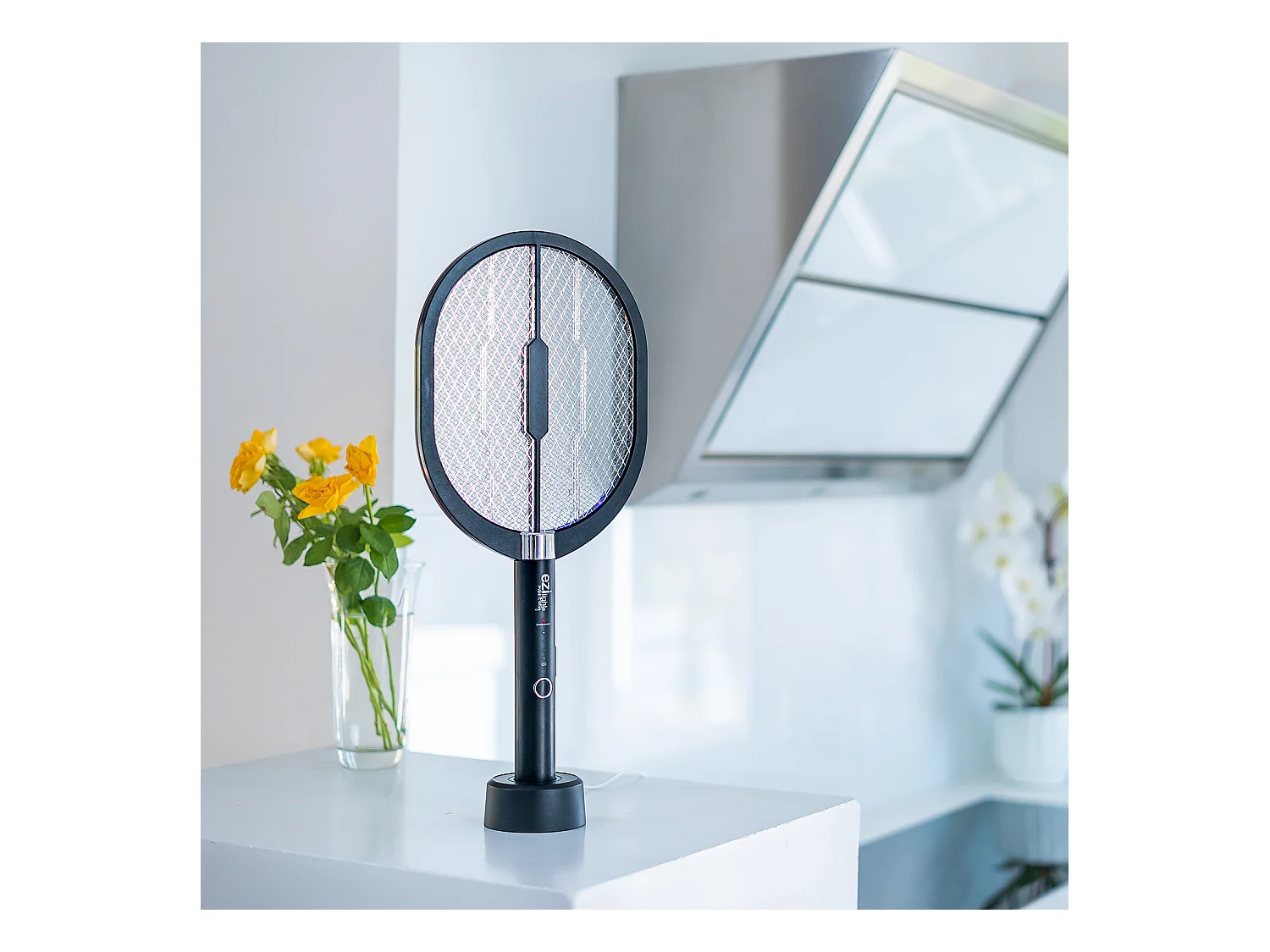 Mückenabwehrracket EZIlight® Mosquito Racket - Phototax™ Technologie, USB-Aufladung, Leise