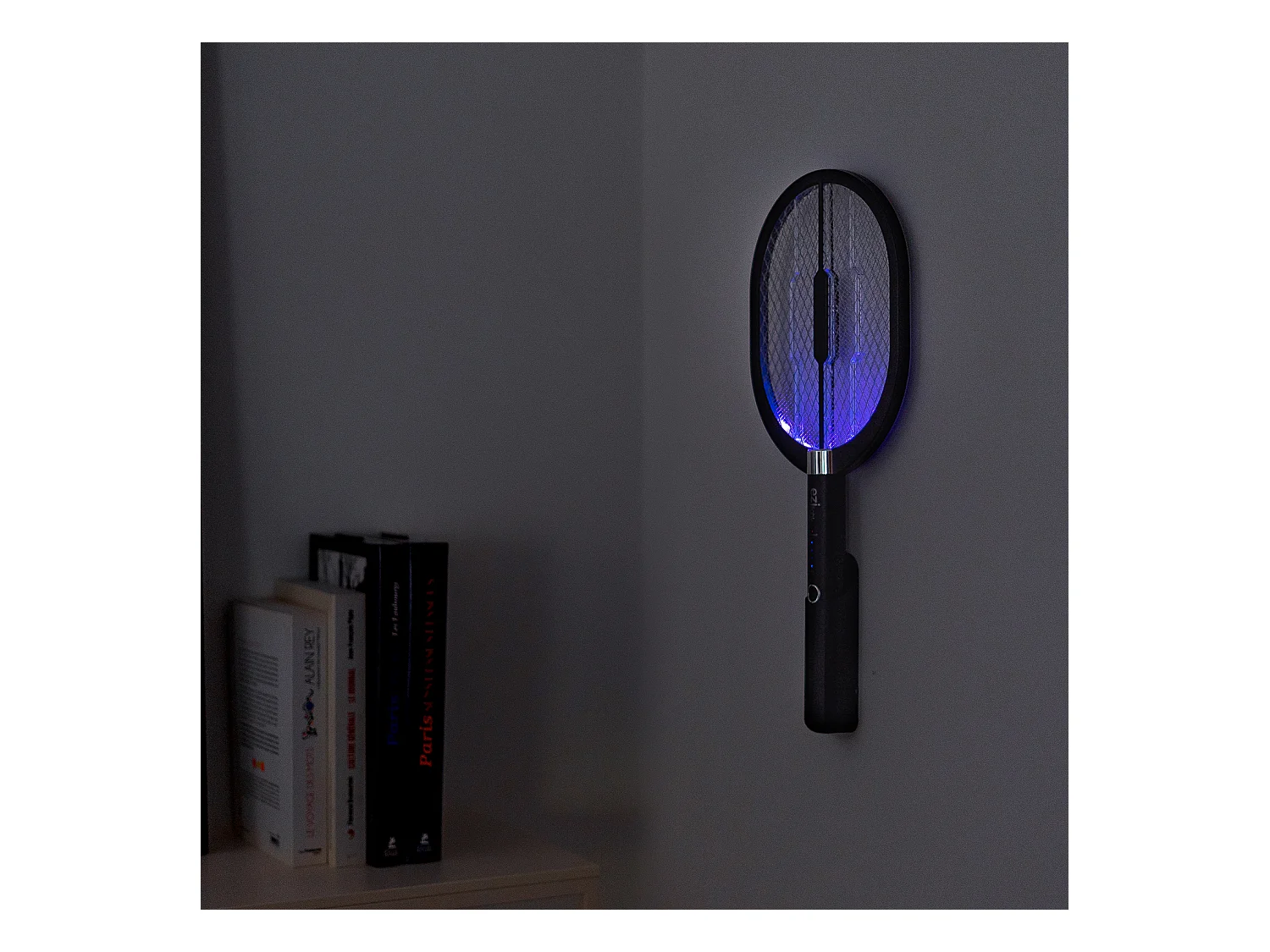 Mückenabwehrracket EZIlight® Mosquito Racket - Phototax™ Technologie, USB-Aufladung, Leise