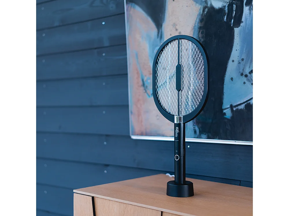 Mückenabwehrracket EZIlight® Mosquito Racket - Phototax™ Technologie, USB-Aufladung, Leise