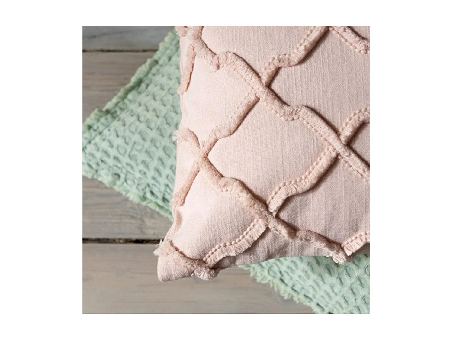 Cuscino quadrato con rombi ondulati in cotone rosa 40x40cm