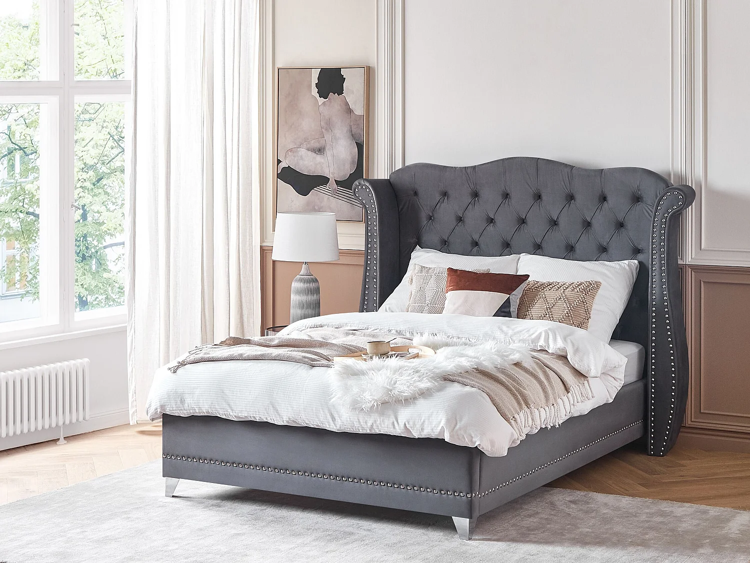 Bett Samtstoff im Chesterfield Stil hohes Kopfteil grau 140 x 200 cm Ayette