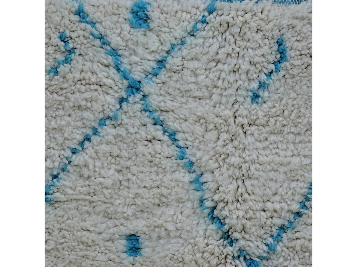 Authentique tapis berbère 160x265 fait à la main en laine crème et bleu ciel BENI OUARAIN DG
