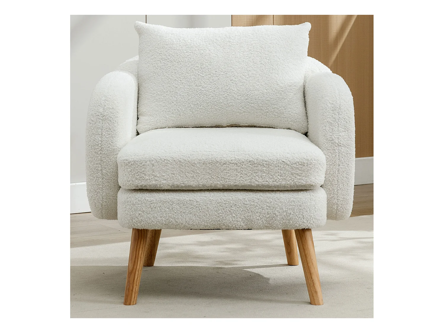 Witte fauteuil met kussens, teddy fluweel, houten poten 71x72x71cm