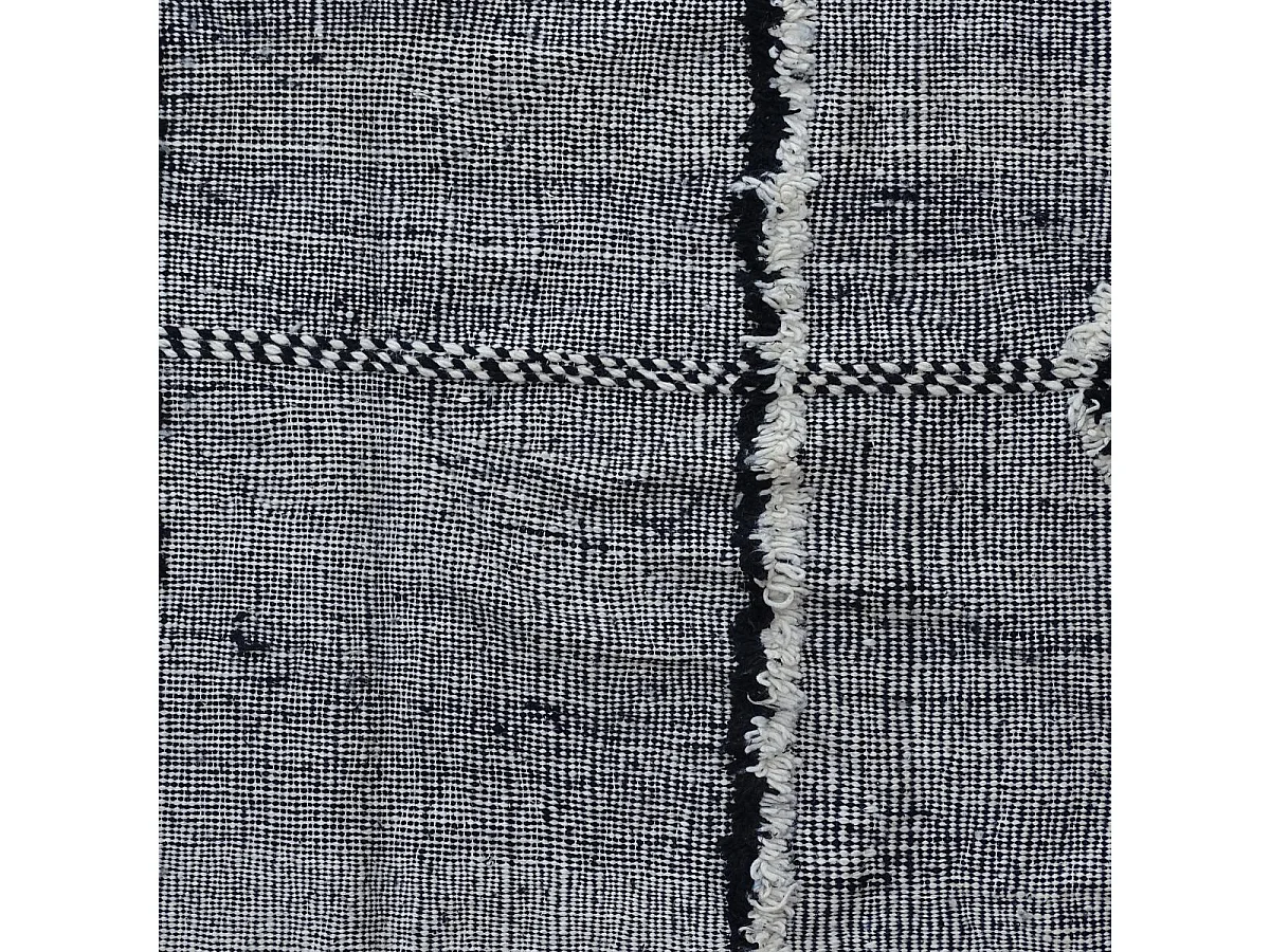 Authentique tapis berbère 205x310 fait main en laine gris et noir AKKA