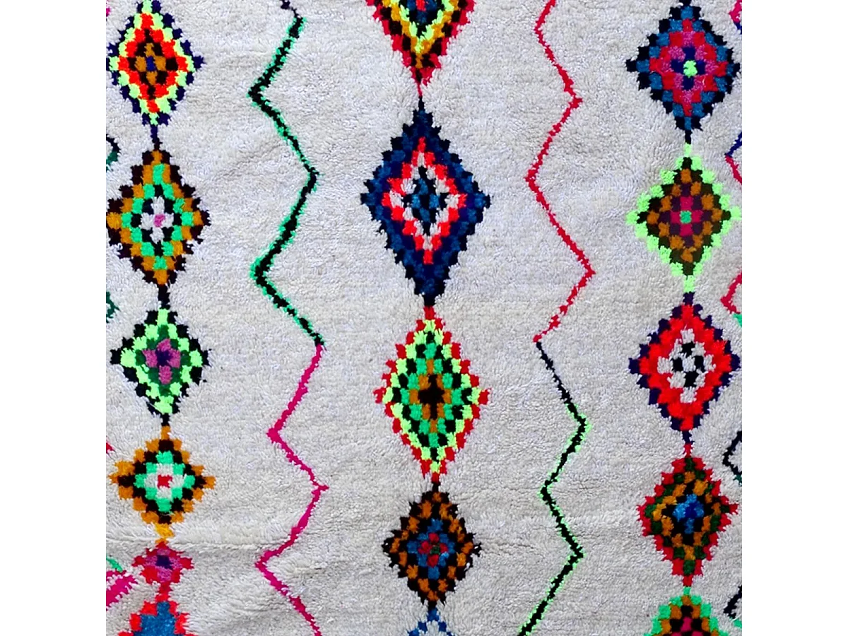 Authentique tapis berbère 160x255 fait à la main en laine blanc cassé et rose AZILAL 6 motif ethnic