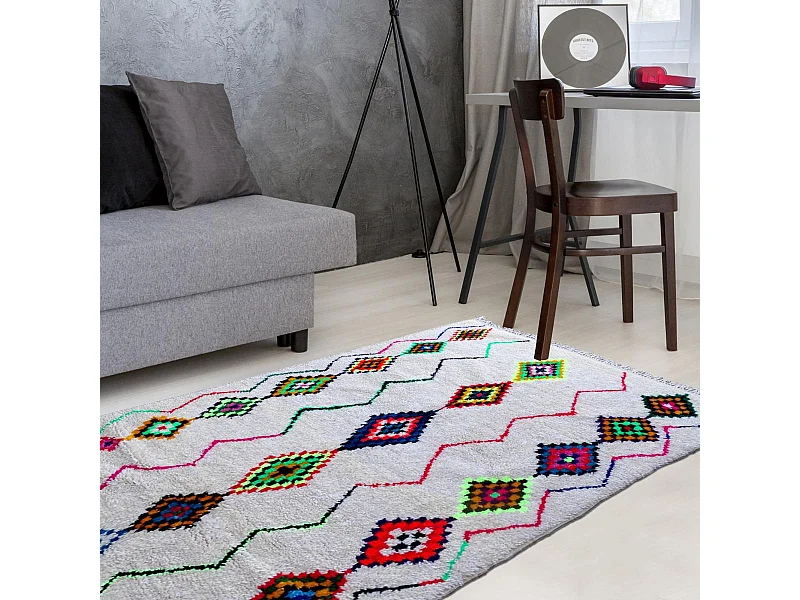 Authentique tapis berbère 160x255 fait à la main en laine blanc cassé et rose AZILAL 6 motif ethnic