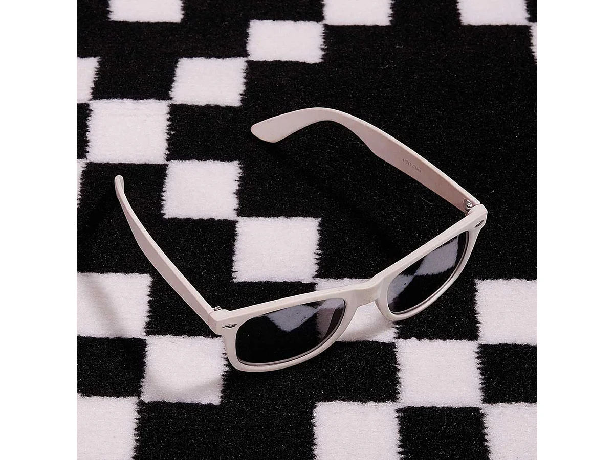 tapis chambre 190x280 tissé noir rectangle motif géométrique LYN1 LERUM