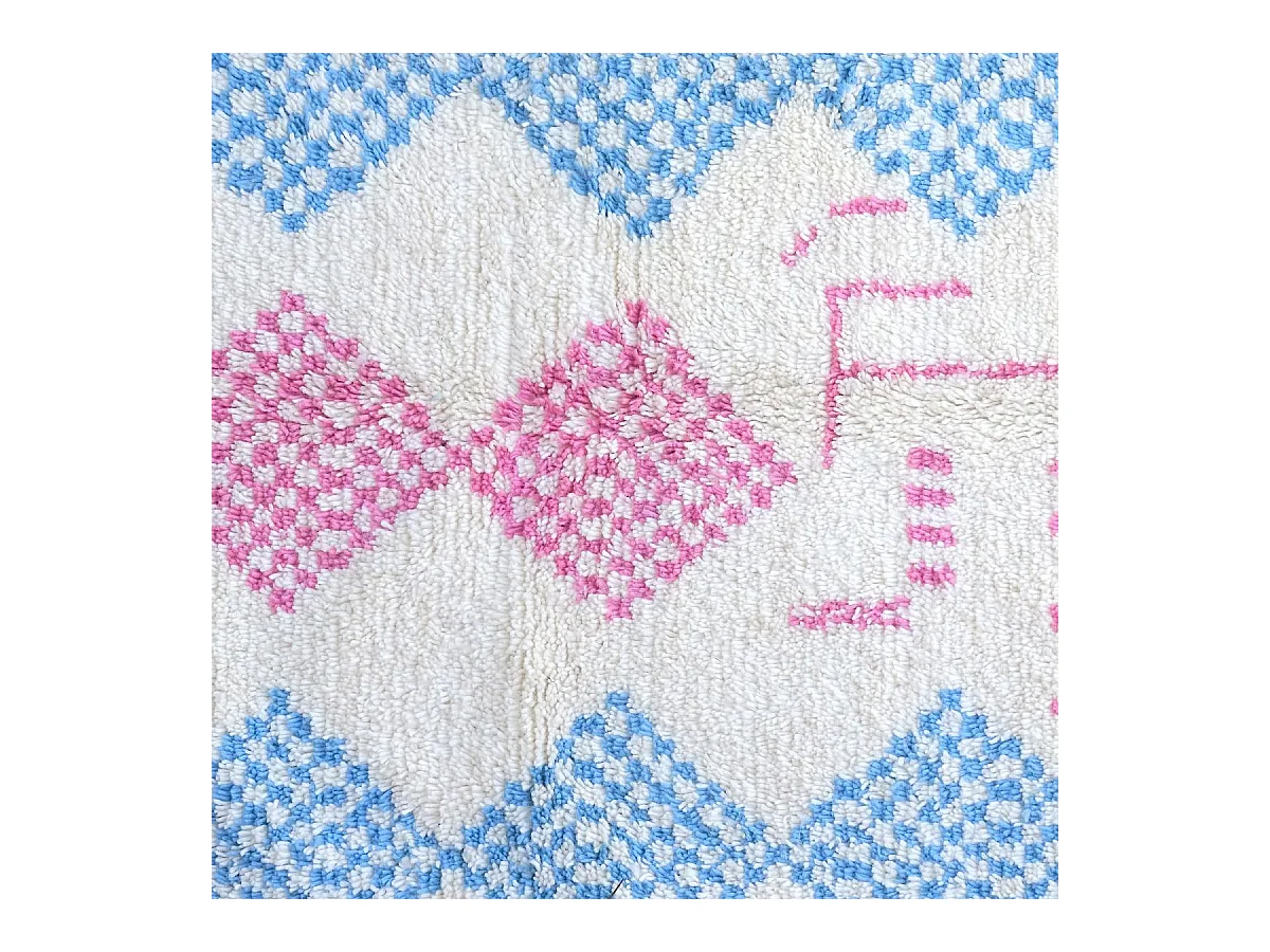 Authentique tapis berbère 150x255 fait à la main en laine blanc cassé et rose AZILAL 4 motif ethnic