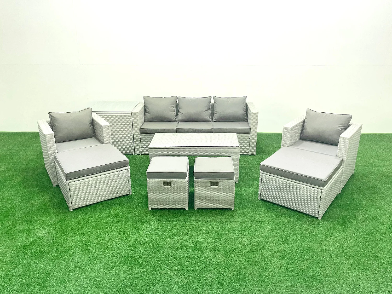 Polyrattan Gartenmöbelset mit Graue Kissen 9-Sitzer mit 2 Sesseln und Couchtisch