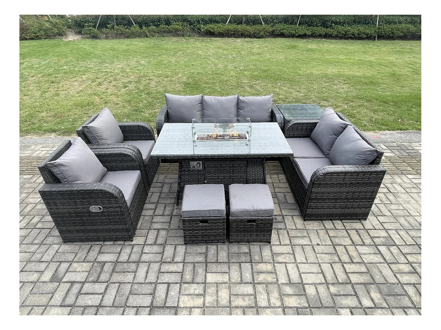 9-Sitzer Polyrattan Gartenmöbelset Gasfeuerstelle Esstisch und Sofa Sessel set mit Beistelltisch 2 kleine Fußhockern