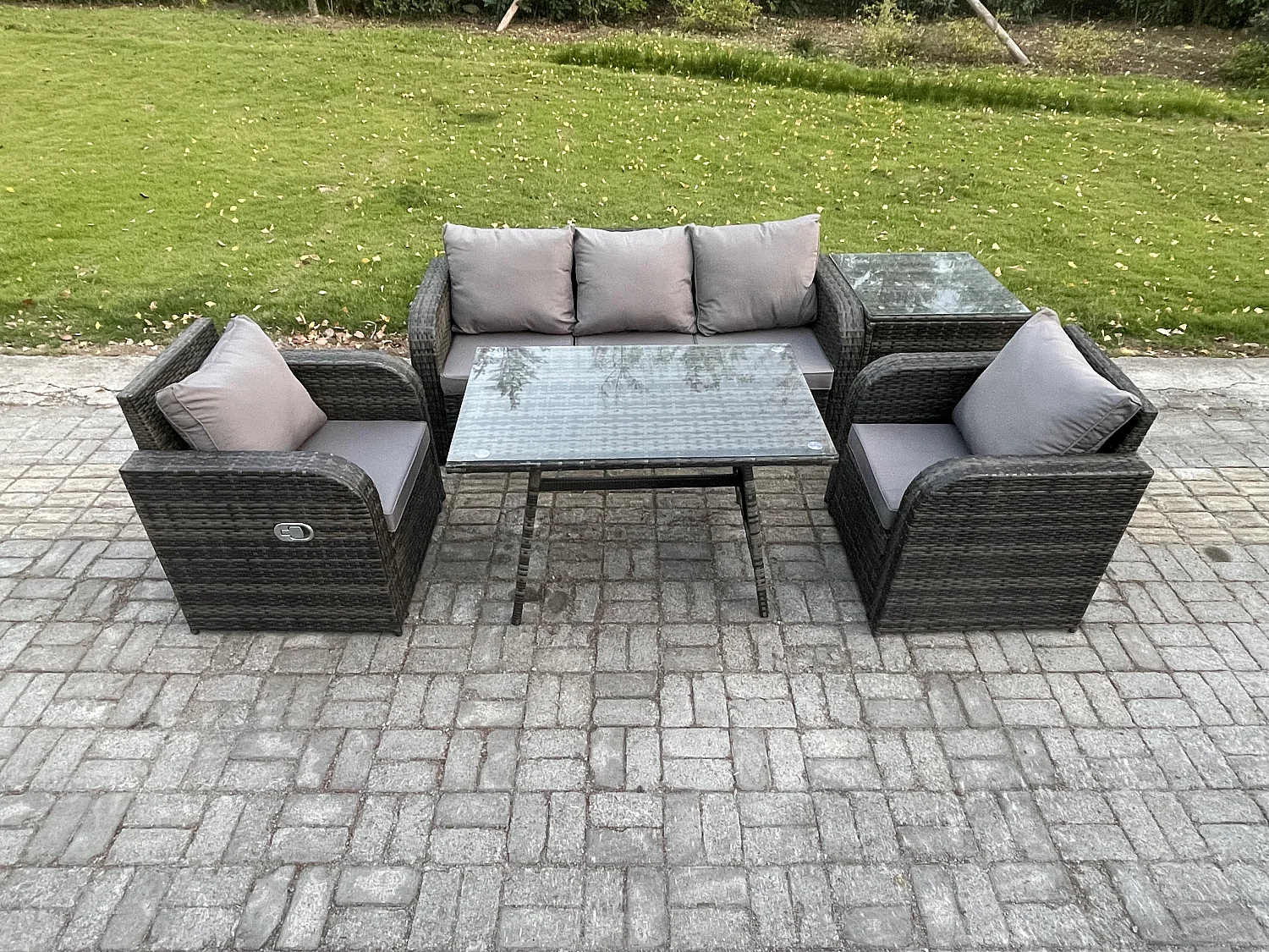 Hoher Rücken Rattan Gartenmöbel Sets mit Rechteckiger Esstisch Liegestühle 3-Sitzer Sofa Beistelltisch