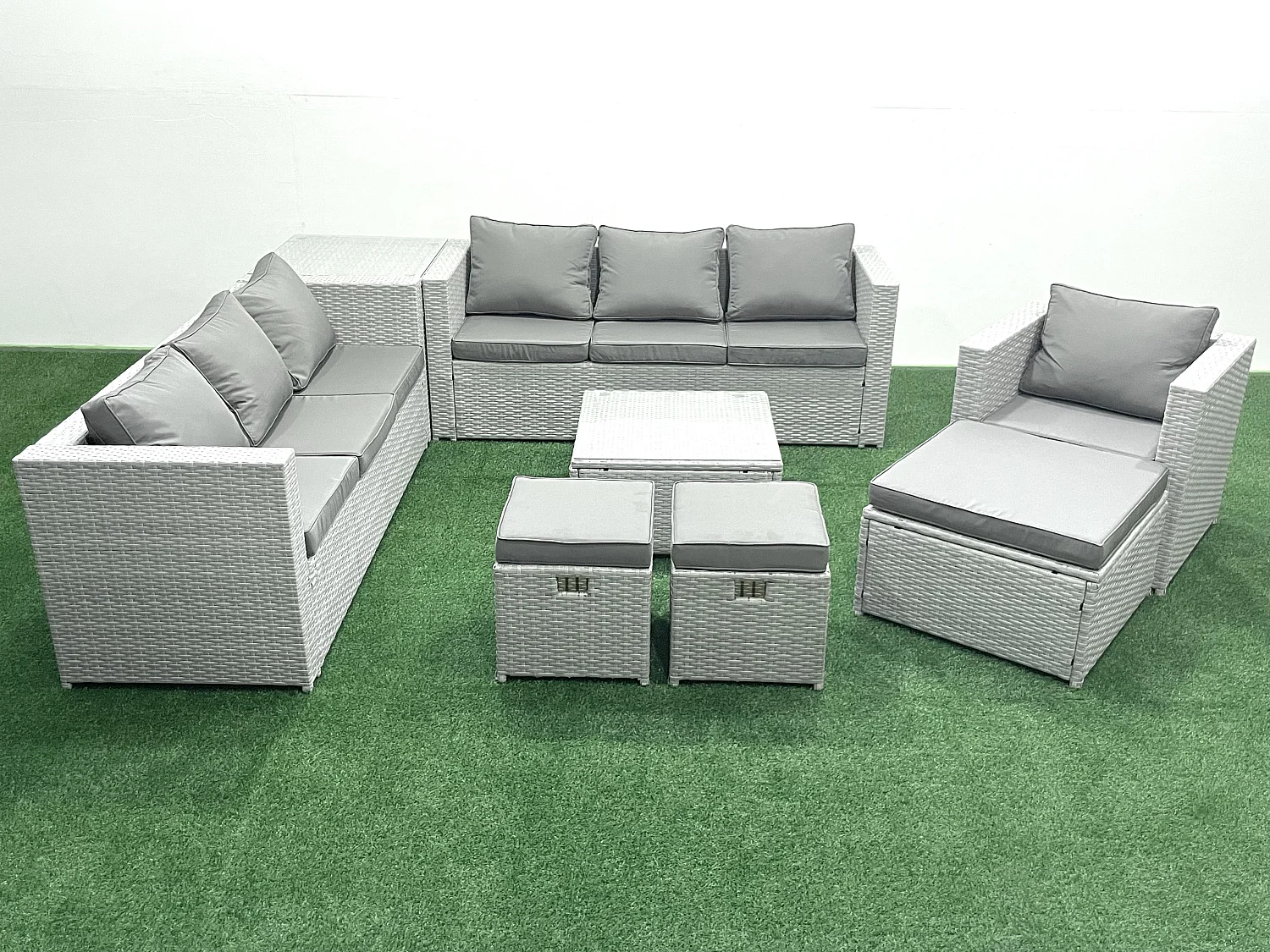 Polyrattan Sofa Gartenmöbel Set mit Sessel Quadratischer Couchtisch 3 Hockern Beistelltisch Hellgrau gemischt