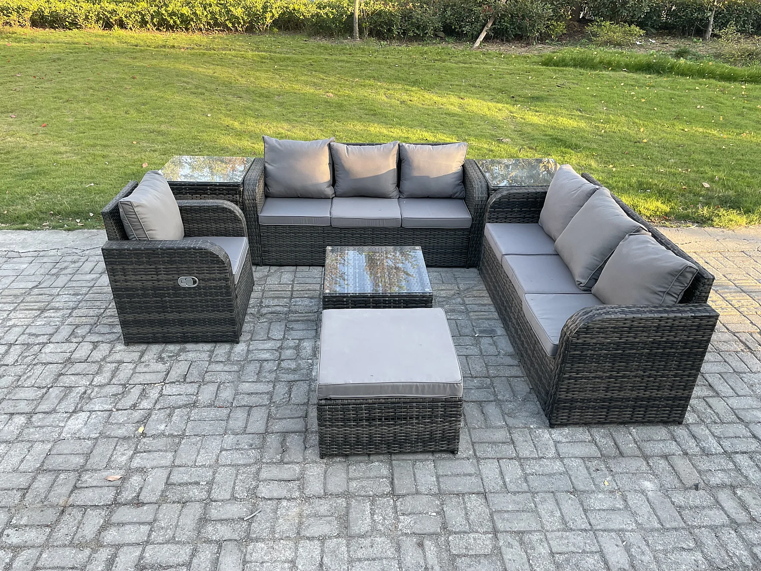 Polyrattan Gartenmöbelset Garten Sofa Couchtisch Set mit Liegestühle 2 Beistelltischen 2 Großer Hockern Dunkelgrau Gemischt