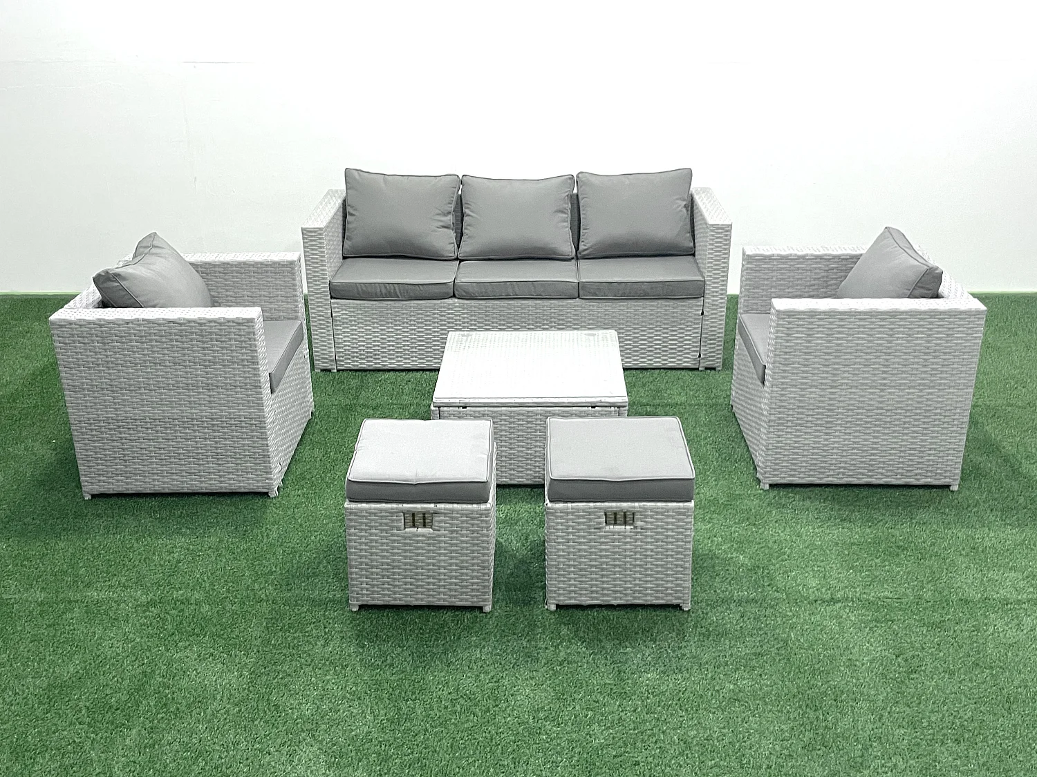 7-Sitzer Polyrattan Gartenmöbel Set mit 3-Sitzer Sofa 2 Sesseln Quadratischer Couchtisch 2 kleine Fußhockern Hellgrau gemischt