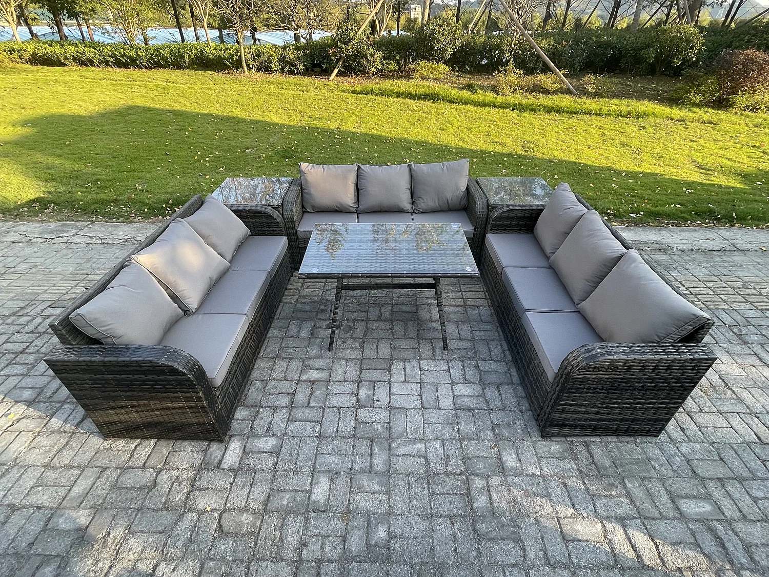 9-Sitzer Polyrattan Gartenmöbel Set mit Rechteckiger Esstisch 2 Beistelltischen Polyrattan Garten Sofa im Freien Set