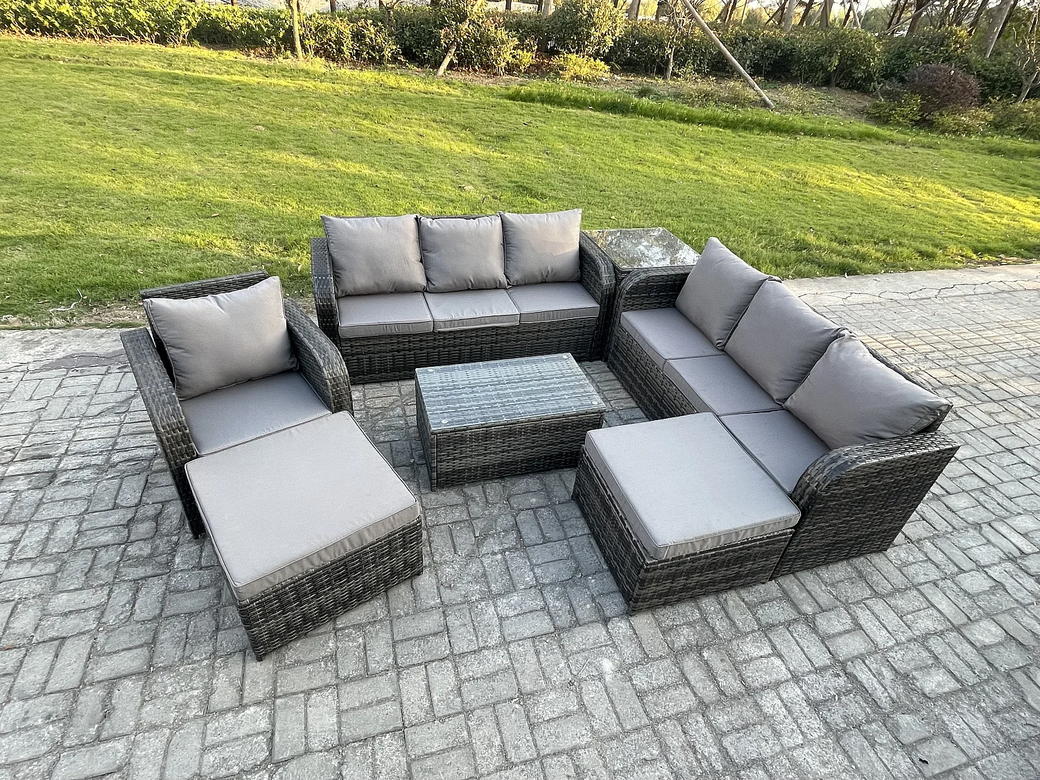 9-Sitzer Rattan Lounge Sofa Set Gartenmöbel-Set mit Rechteckiger Couchtisch 3-Sitzer Sofa 2 hohen Hockern Beistelltisch Dunkelgrau Gemischt