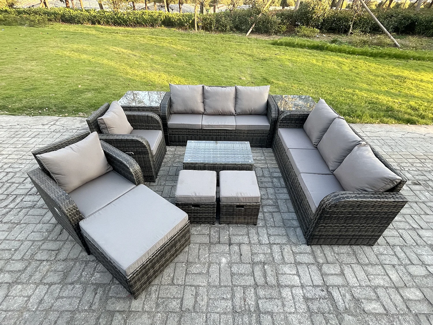 Rattan Gartenmöbel Sofa Set Tisch & Stühle Set mit 3-Sitzer Sofa Liegestühle 3 Hockern 3-Sitzer Sofa 2 Beistelltischen Dunkelgrau Gemischt