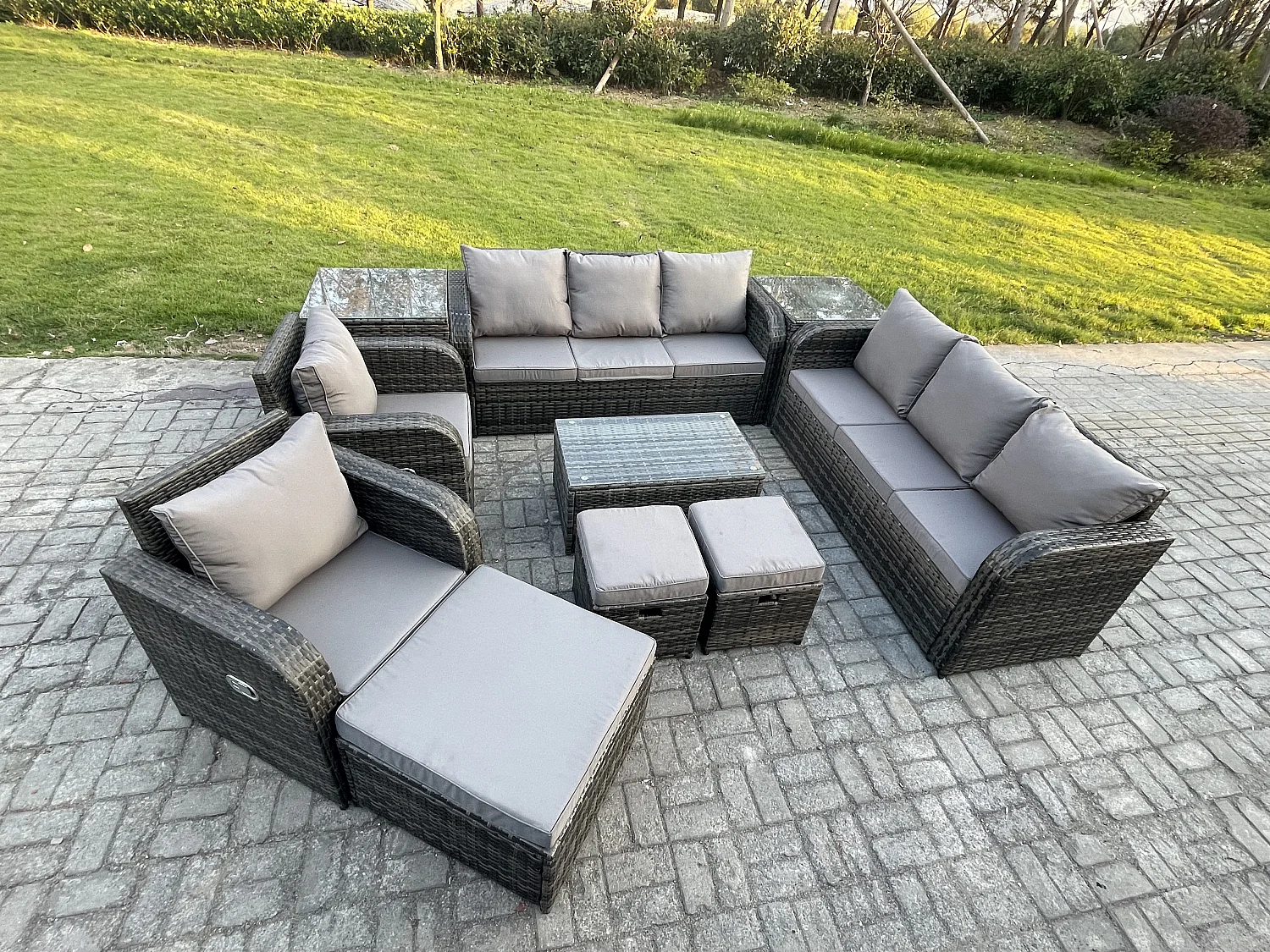 Rattan Gartenmöbel Sofa Set Tisch & Stühle Set mit 3-Sitzer Sofa Liegestühle 3 Hockern 3-Sitzer Sofa 2 Beistelltischen Dunkelgrau Gemischt