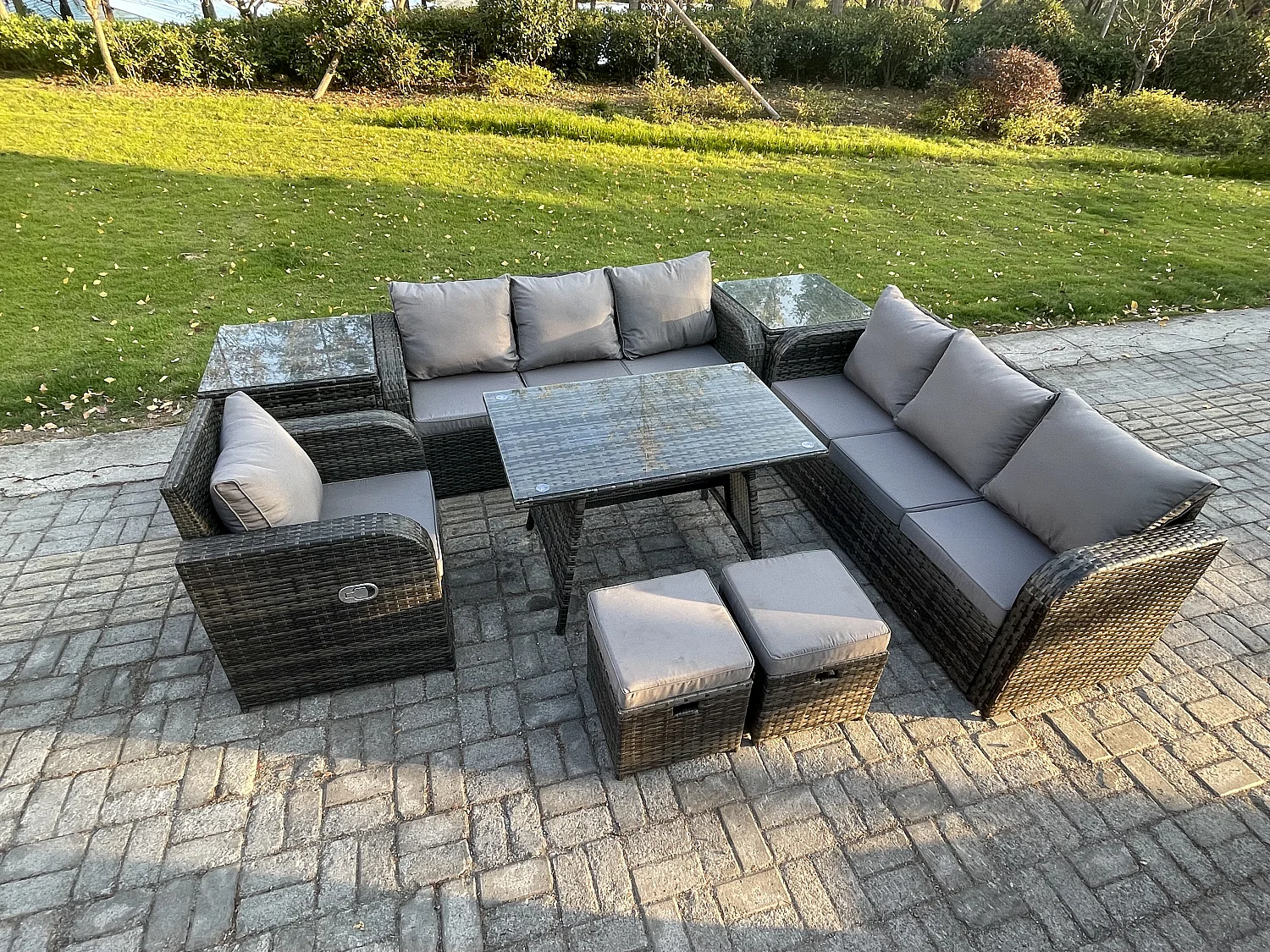 Wicker 8 Stücke Polyrattan Gartenmöbel set mit Rechteckiger Esstisch Sessel 2 kleine Fußhockern 2 Beistelltischen Dunkelgrau Gemischt