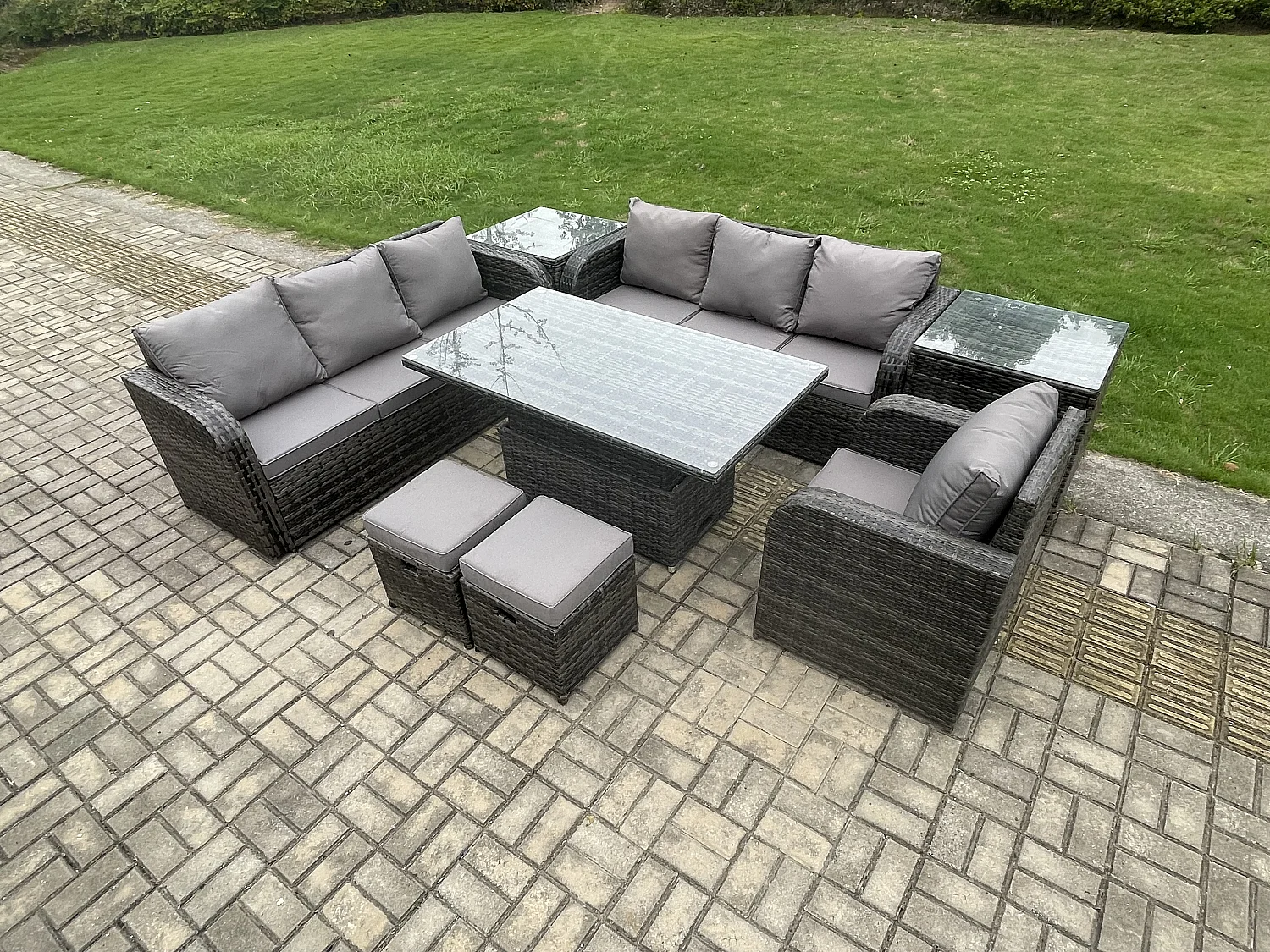 Polyrattan Gartenmöbel-Sets höhenverstellbarer Tisch Sofa Set mit 2 Beistelltischen Liegestühle 2 kleine Fußhockern