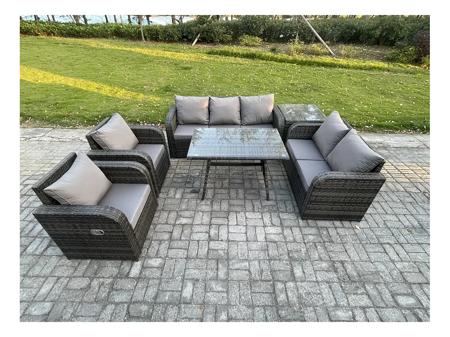 7 places Dossier haut Ensemble de meubles de jardin en rotin avec Table à manger Chaise inclinable Canapé 3 places Canapé d'amour Table d'appoint