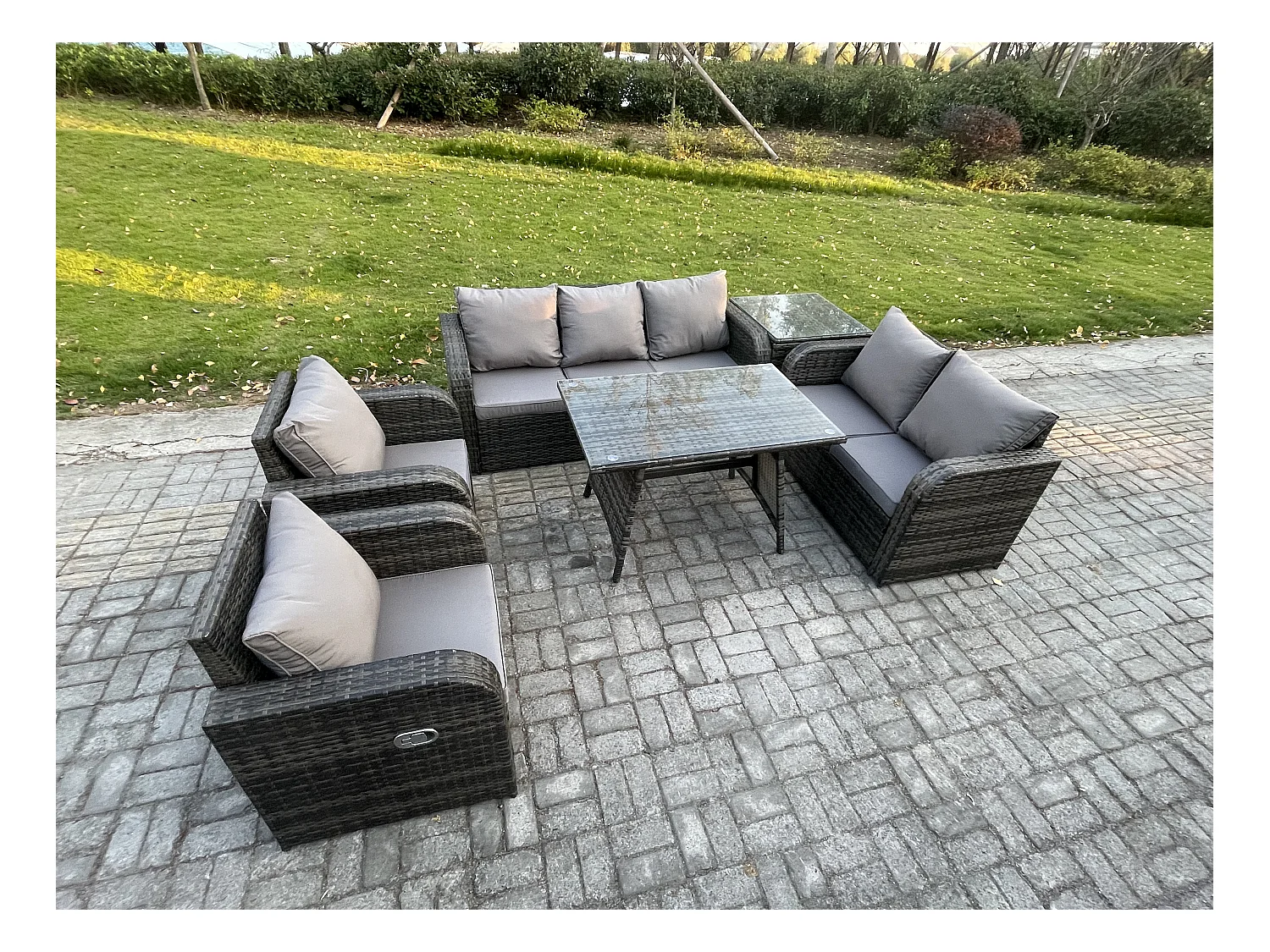 7 places Dossier haut Ensemble de meubles de jardin en rotin avec Table à manger Chaise inclinable Canapé 3 places Canapé d'amour Table d'appoint