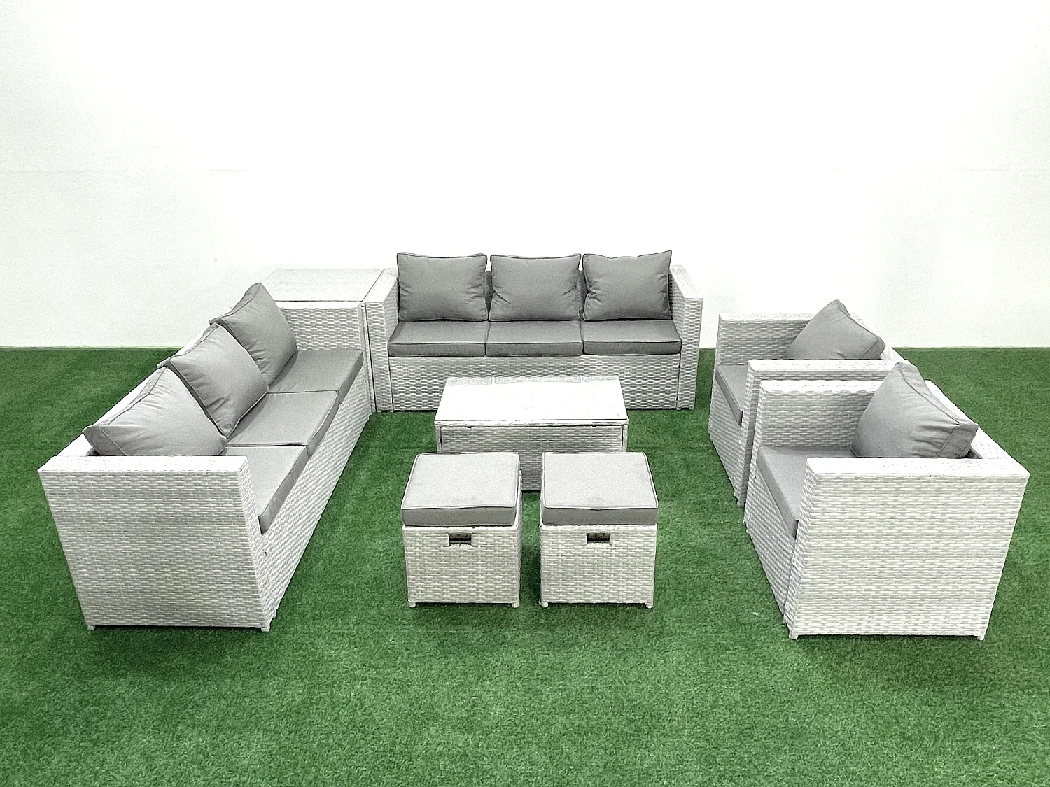 Rattan Sofa Gartenmöbel Set mit 2 Sesseln Rechteckiger Couchtisch 2 kleine Fußhockern Beistelltisch Hellgrau gemischt