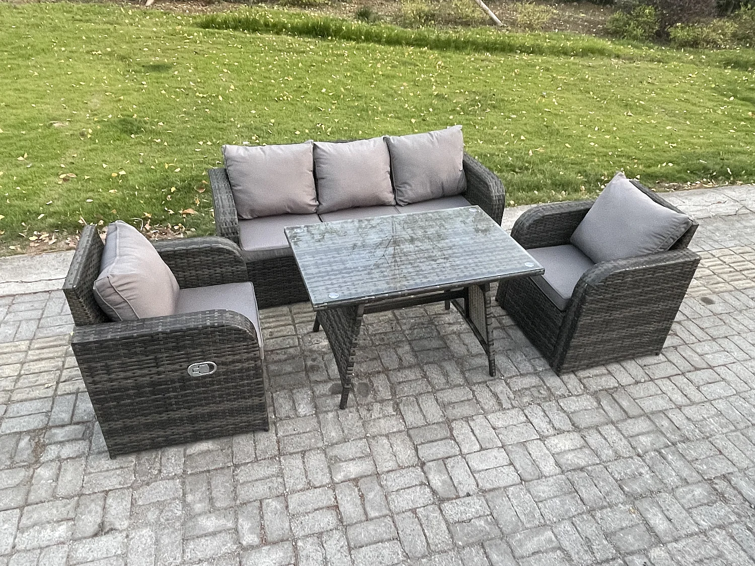 Hoher Rücken Rattan Gartenmöbel Sets mit Rechteckiger Esstisch Liegestühle 3-Sitzer Sofa
