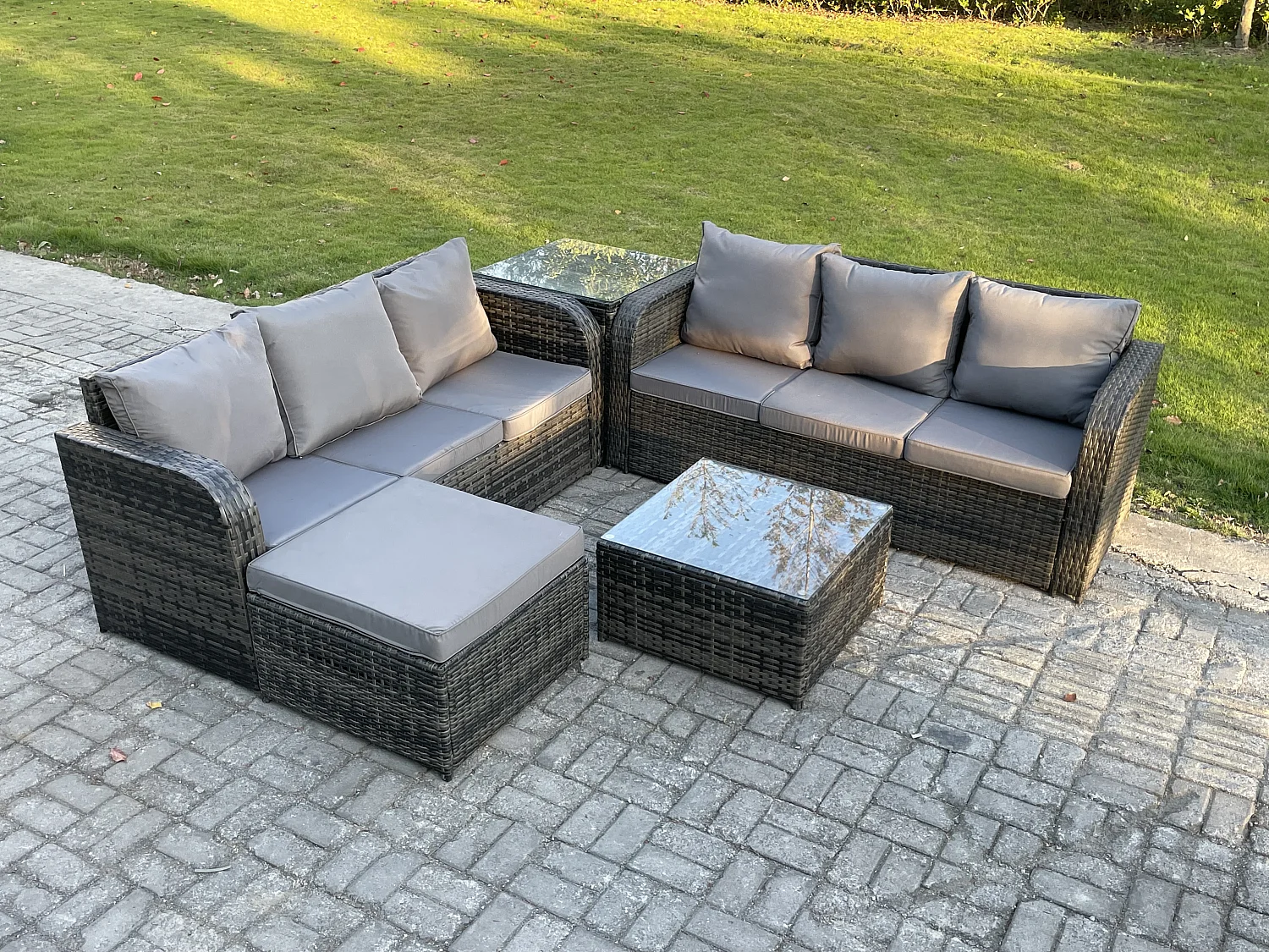 Meubles de jardin en rotin 7 places avec Gris Coussins Grand tabouret Table basse carrée d'appoint