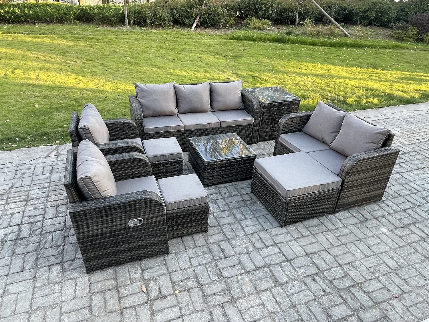 10-Sitzer Gartenmöbelset Rattan Garten Sofa im Freien Sessel mit Gehärteter Glastisch 3 Hockern Beistelltisch Dunkelgrau Gemischt