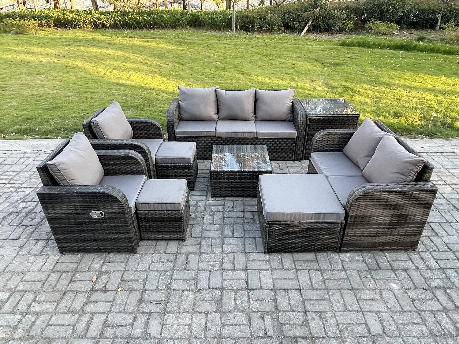10-Sitzer Gartenmöbelset Rattan Garten Sofa im Freien Sessel mit Gehärteter Glastisch 3 Hockern Beistelltisch Dunkelgrau Gemischt