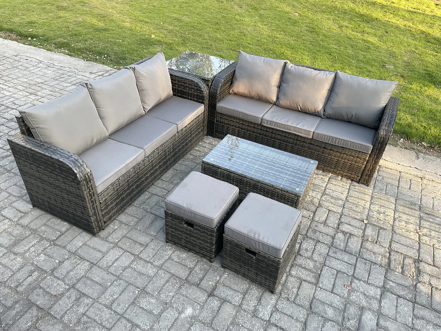 Ensemble de meubles de jardin en polyrotin 8 places avec Table basse rectangulaire Canapé 3 places Table d'appoint 2 Petits tabourets Gris foncé mixte