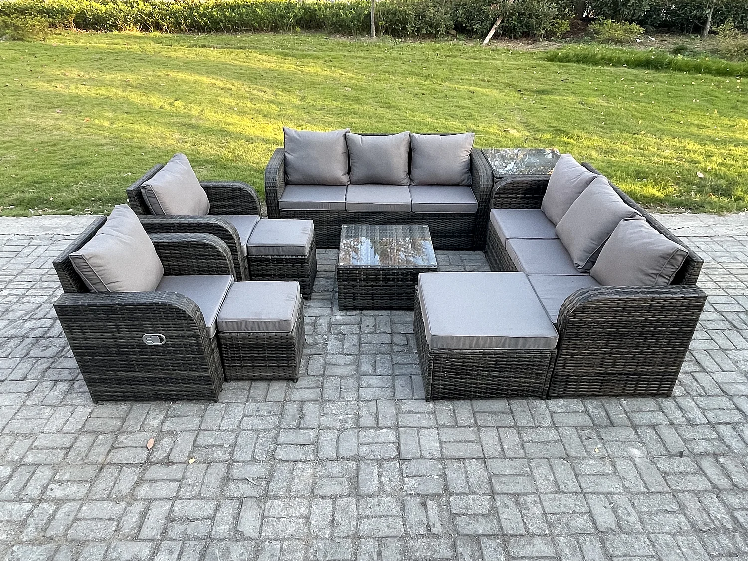 Hoher Rücken Polyrattan Gartenmöbel Set mit Quadratischer Couchtisch 3 Hockern Beistelltisch Garten Lounge Set Dunkelgrau Gemischt