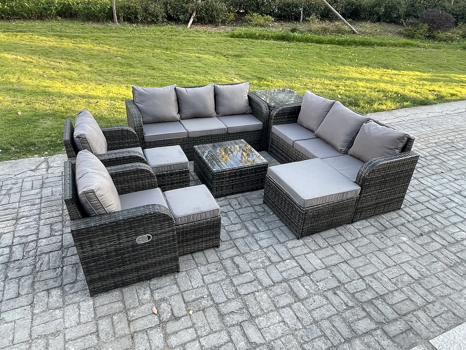 Hoher Rücken Polyrattan Gartenmöbel Set mit Quadratischer Couchtisch 3 Hockern Beistelltisch Garten Lounge Set Dunkelgrau Gemischt