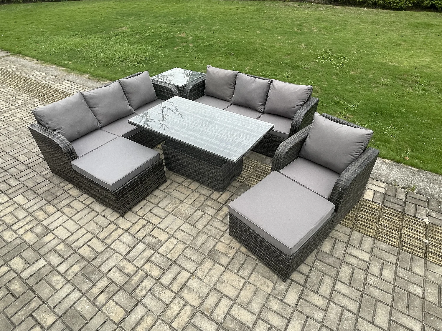Polyrattan Gartenmöbel-Sets höhenverstellbarer Tisch Sofa Set mit Beistelltischen Liegestühle 2 hohen Hockern
