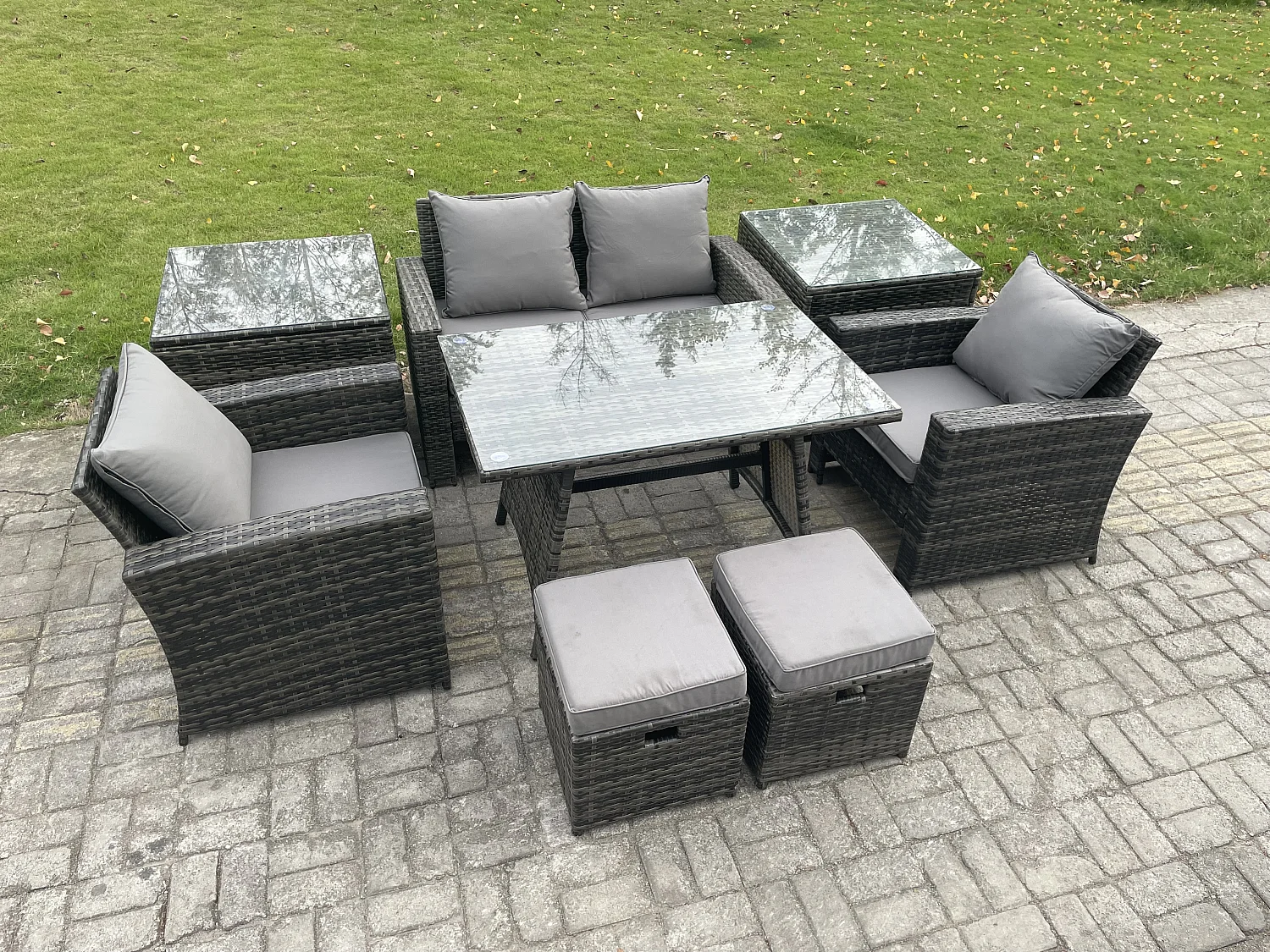 Hoher Rücken Rattan Gartenmöbel Sets mit Rechteckiger Esstisch Sessel 2-Sitzer Sofa 2 kleine Fußhockern 2 Beistelltischen