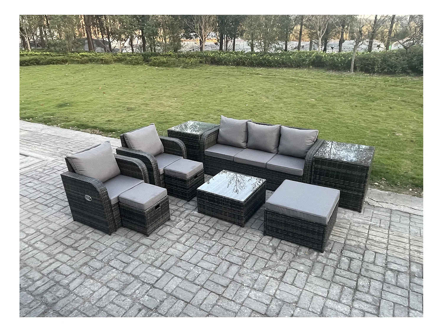 Rattan Gartenmöbel Set im Balkon 8-Sitzer Garten Sofa Set mit Quadratischer Couchtisch 2 Beistelltischen 3 Hockern