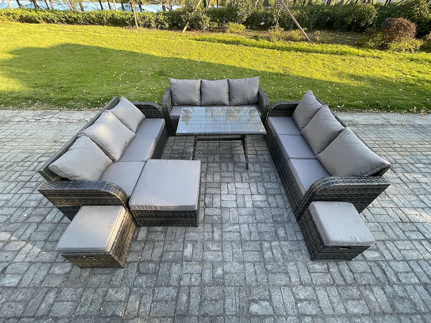 12-Sitzer Polyrattan Gartenmöbel Set mit Rechteckiger Esstisch 3 Hockern Polyrattan Garten Sofa im Freien Set