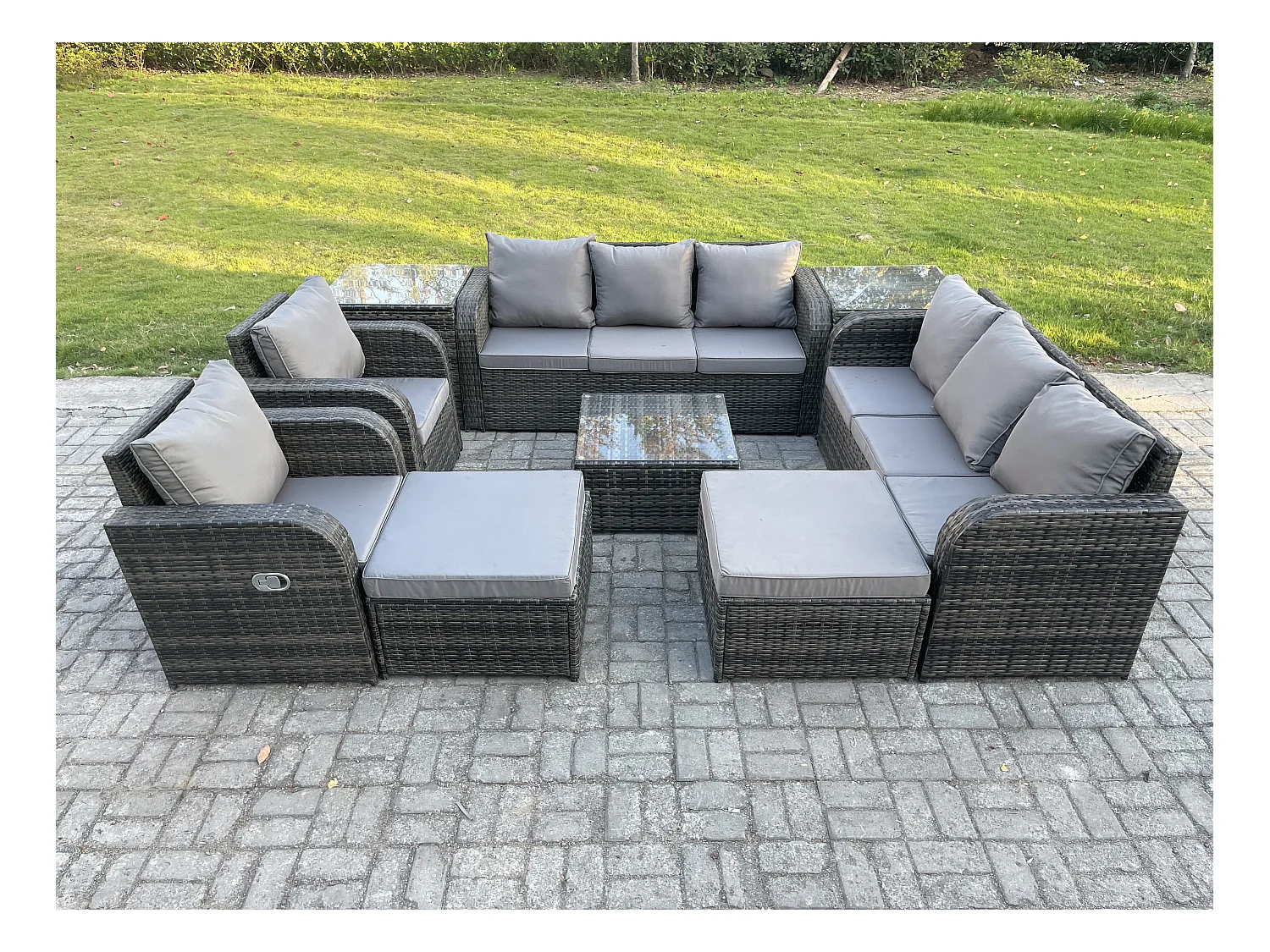 Dossier haut Salon de jardin avec Table basse carrée 2 Grand tabourets 2 Tables d'appoint Ensemble de canapés en rotin Gris foncé mixte